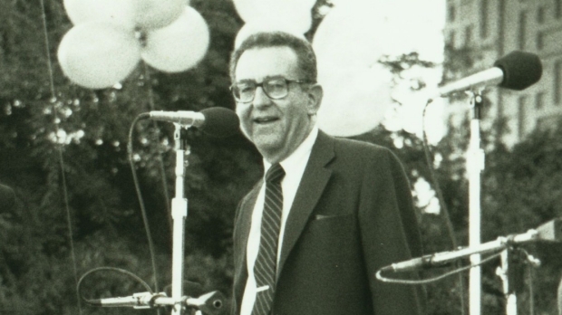 前斯坦福大学医学院院长David Korn死于91